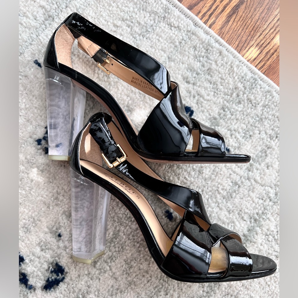 Talbots beautiful black patent shoes chunky clear heel. Leather sole. Sz 7.5